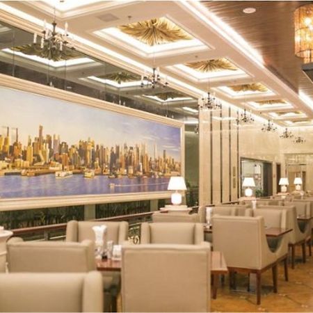 Manhatton Hotel Джухай Екстериор снимка