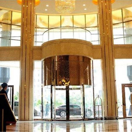 Manhatton Hotel Джухай Екстериор снимка
