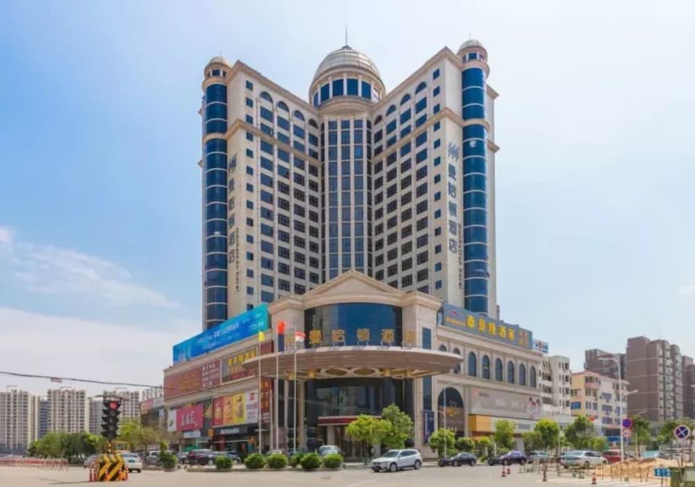 Manhatton Hotel Джухай Екстериор снимка