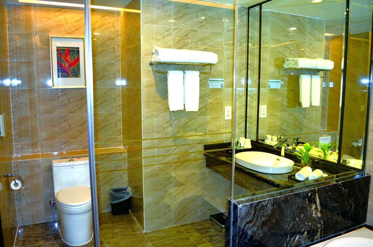 Manhatton Hotel Джухай Екстериор снимка