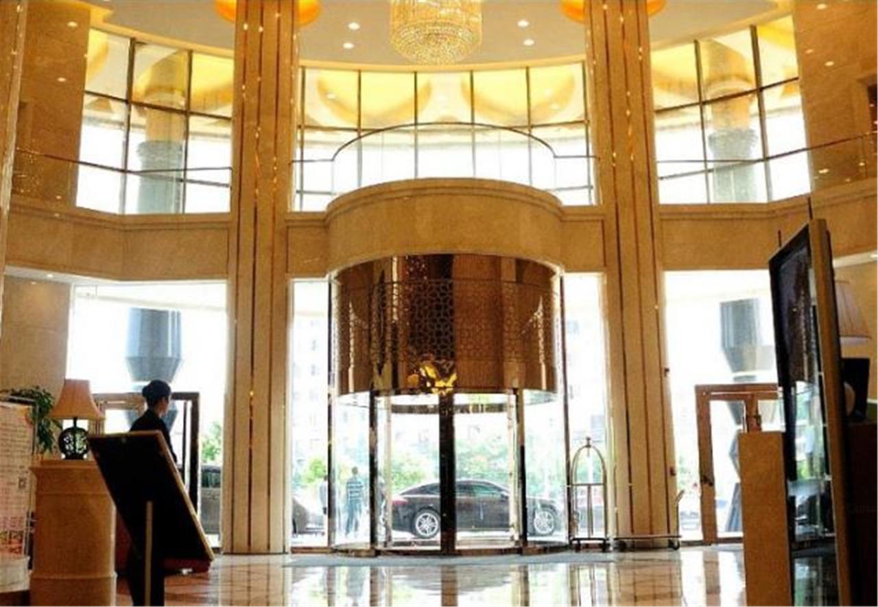 Manhatton Hotel Джухай Екстериор снимка