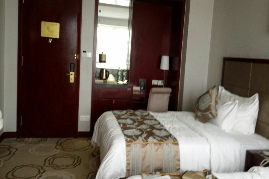 Manhatton Hotel Джухай Екстериор снимка