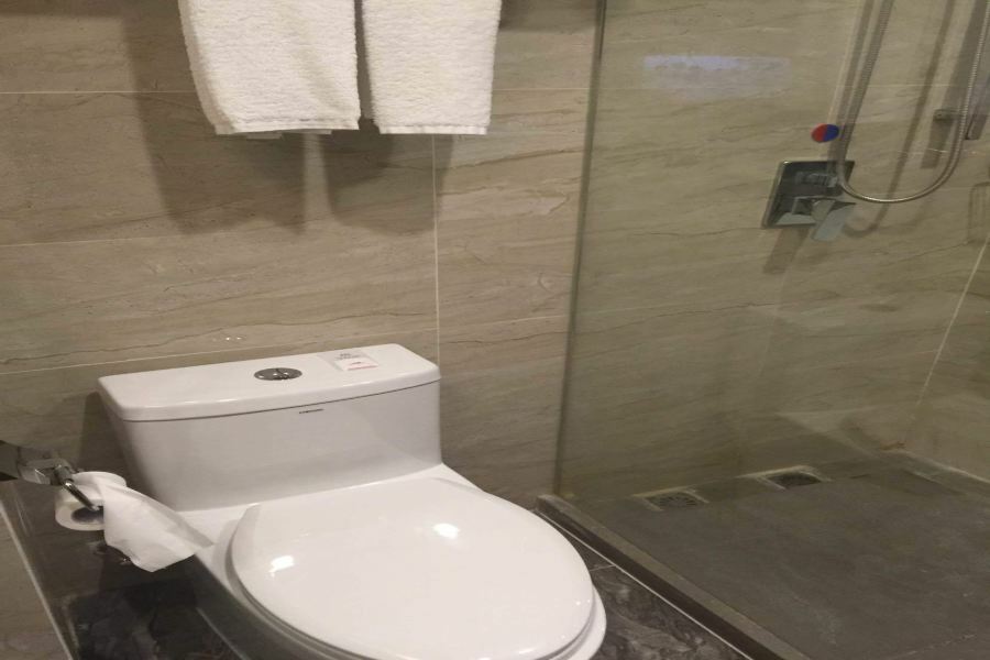 Manhatton Hotel Джухай Екстериор снимка